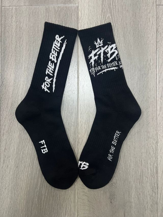 FTB Signature Crew Socks black and white detail view